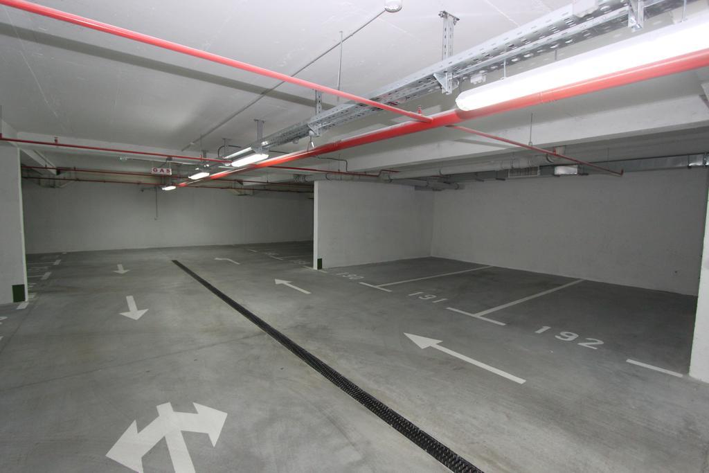 Riviera New Belgrade Apartment, Parking 5 Eur Per Day Eksteriør bilde
