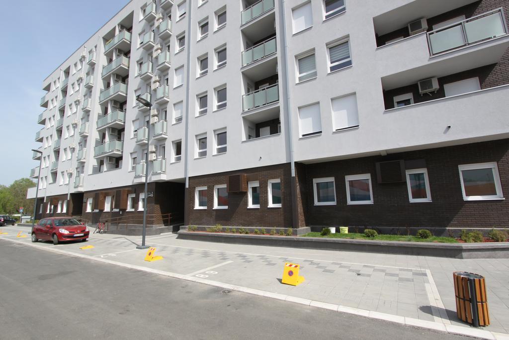 Riviera New Belgrade Apartment, Parking 5 Eur Per Day Eksteriør bilde
